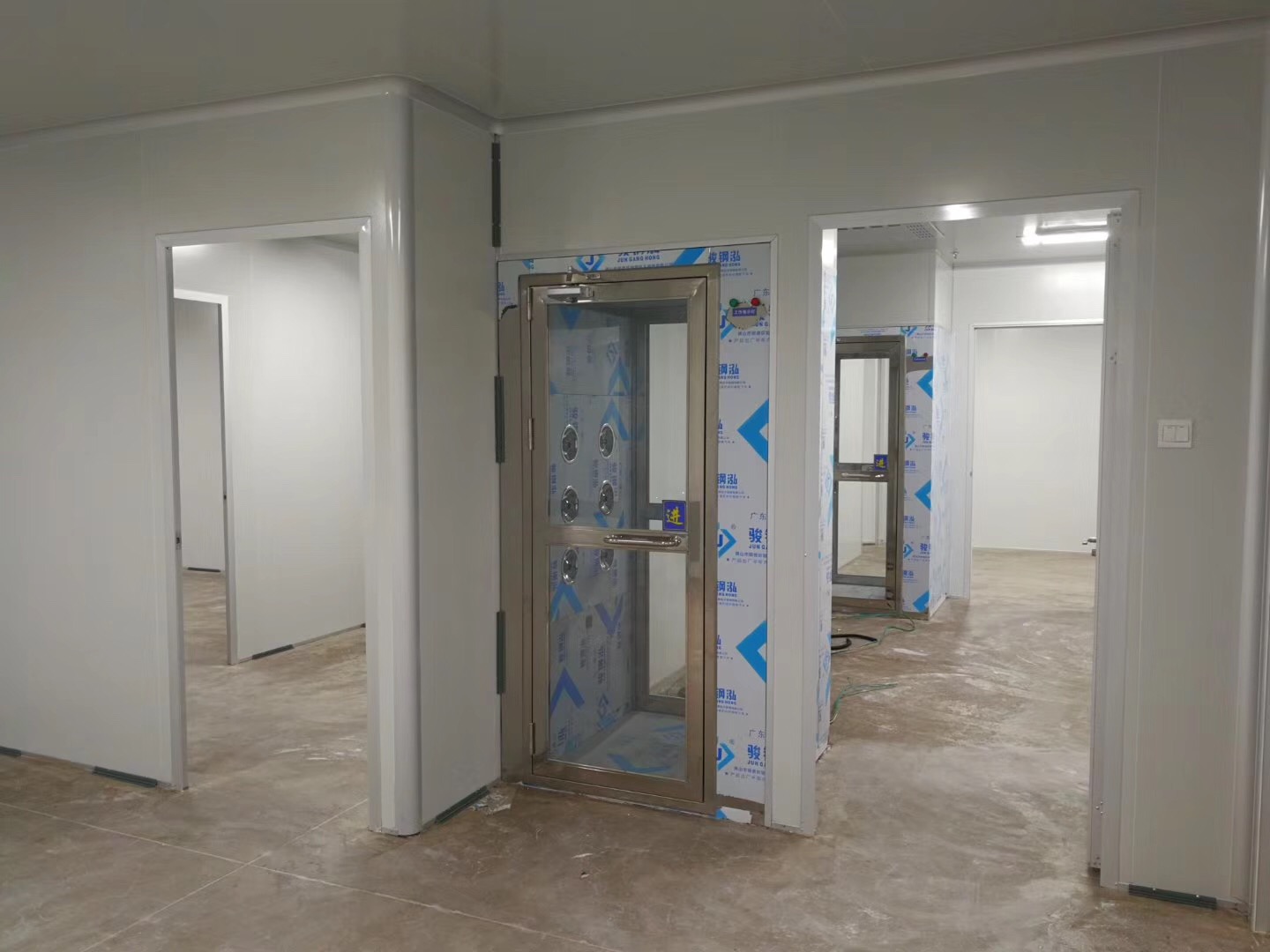 食品凈化車間風淋室布置圖片